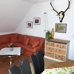 Ferienhaus-hirschrudel-ferienwohnung-2 Apartment Katzow