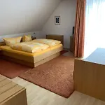 Ferienhaus-hirschrudel-ferienwohnung-2 * Katzow