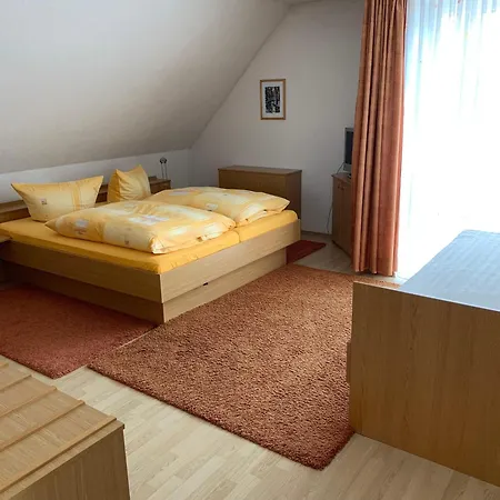 Ferienhaus-hirschrudel-ferienwohnung-2 * Katzow